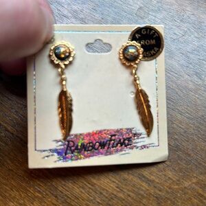 NWT Alaskan earrings